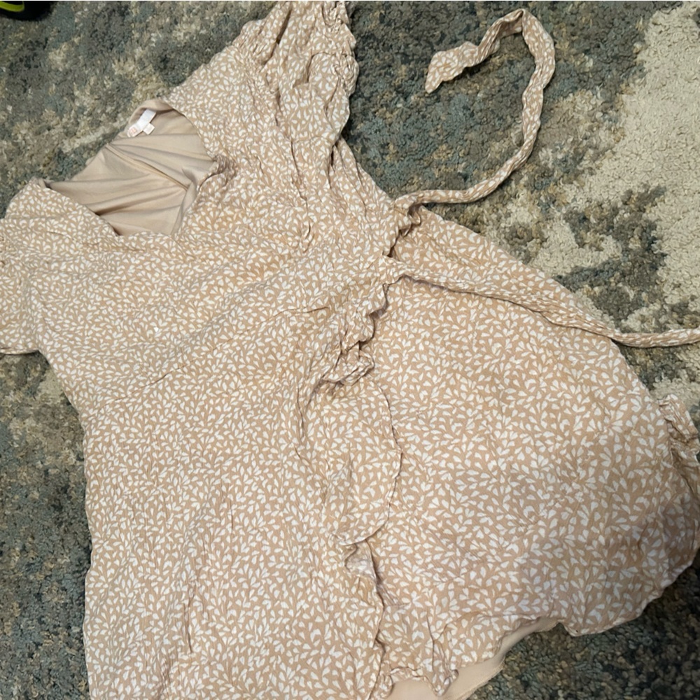 Dress - Picture 2 of 4